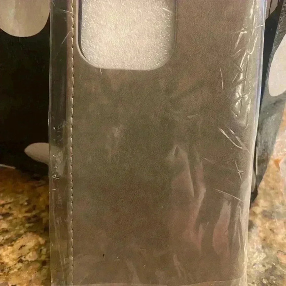 IPhone 15 Pro Max Butterfly Embossed Protective Leather Flip Cover Case. - Picture 2 of 4